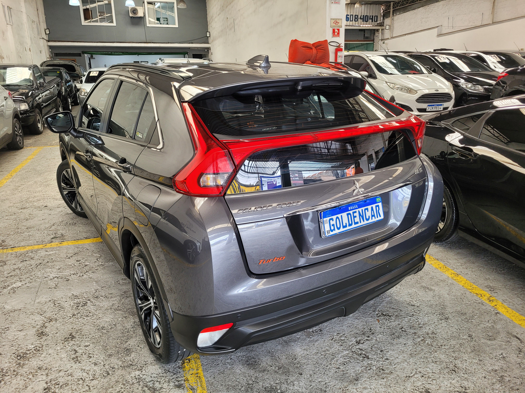 Mitsubishi Eclipse Cross Cinza