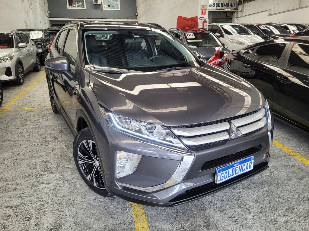 Mitsubishi Eclipse Cross Cinza
