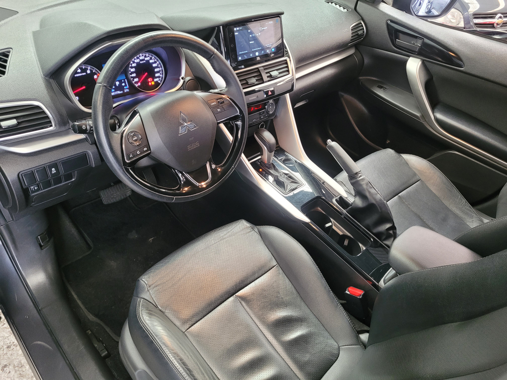 Mitsubishi Eclipse Cross Cinza