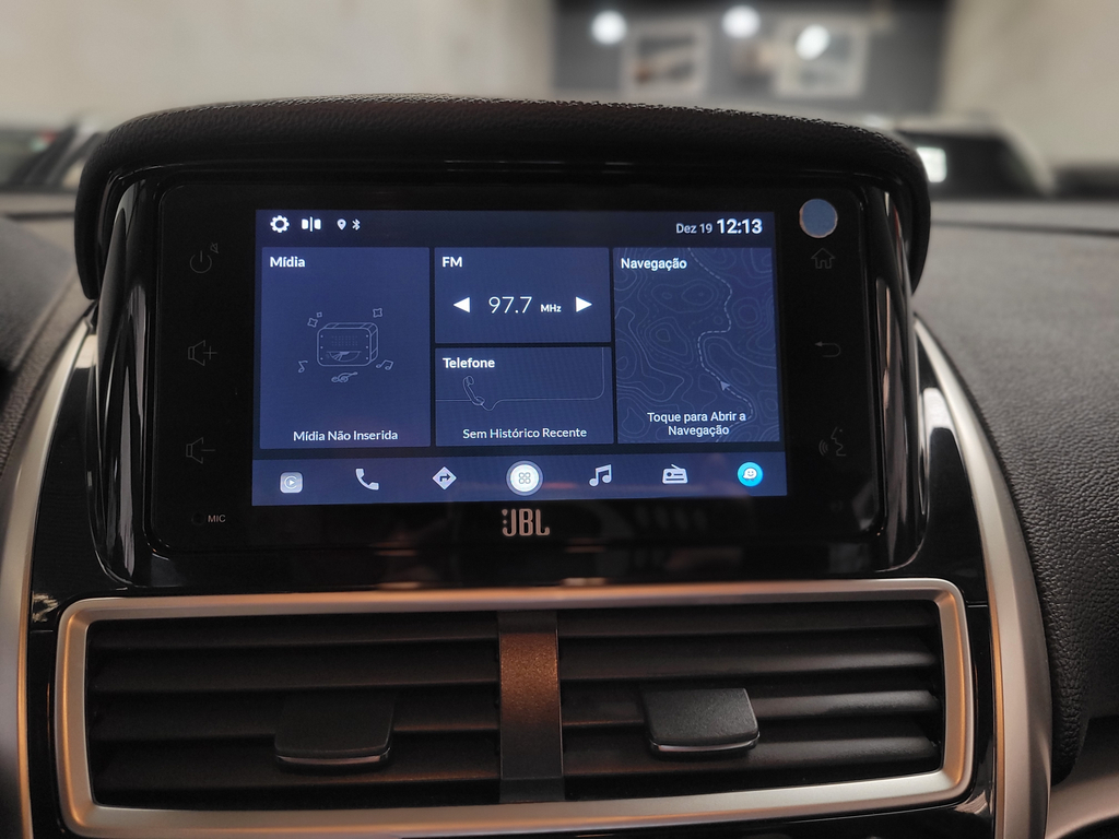 Mitsubishi Eclipse Cross Cinza