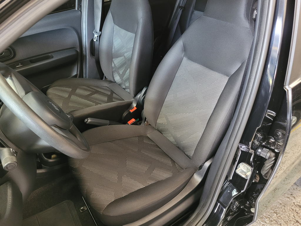 Fiat MOBI LIKE Preto