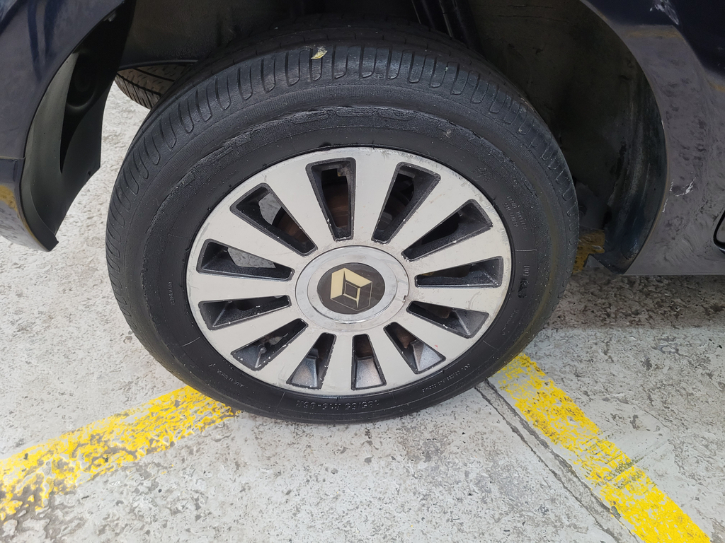 Renault Sandero Azul