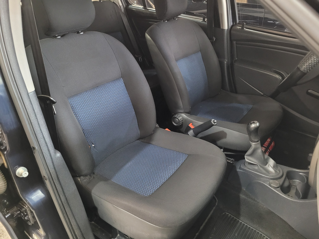 Renault Sandero Azul