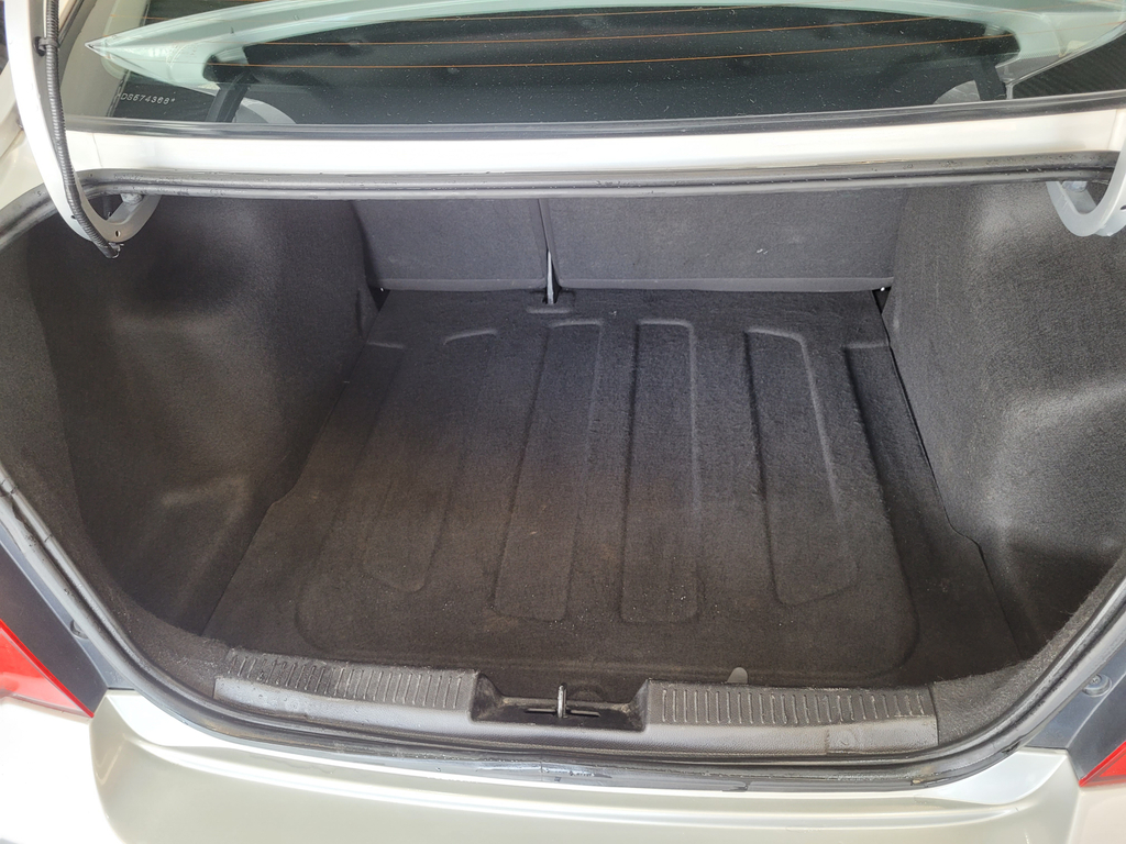 Chevrolet Sonic Sedan Prata