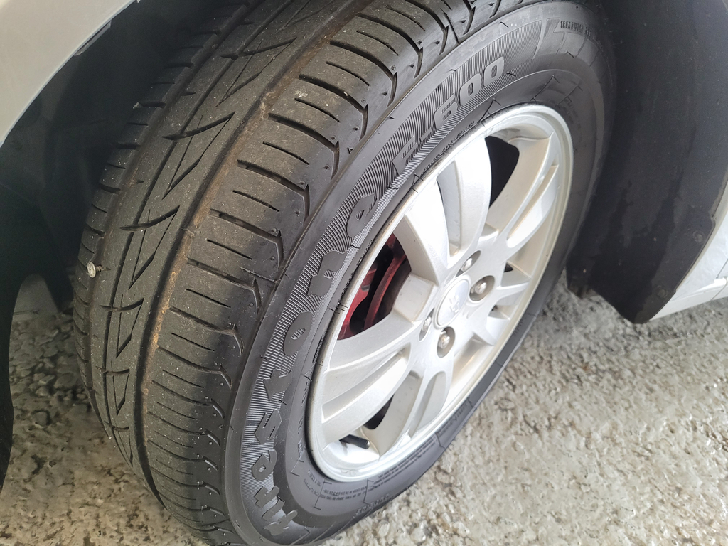 Chevrolet Sonic Sedan Prata