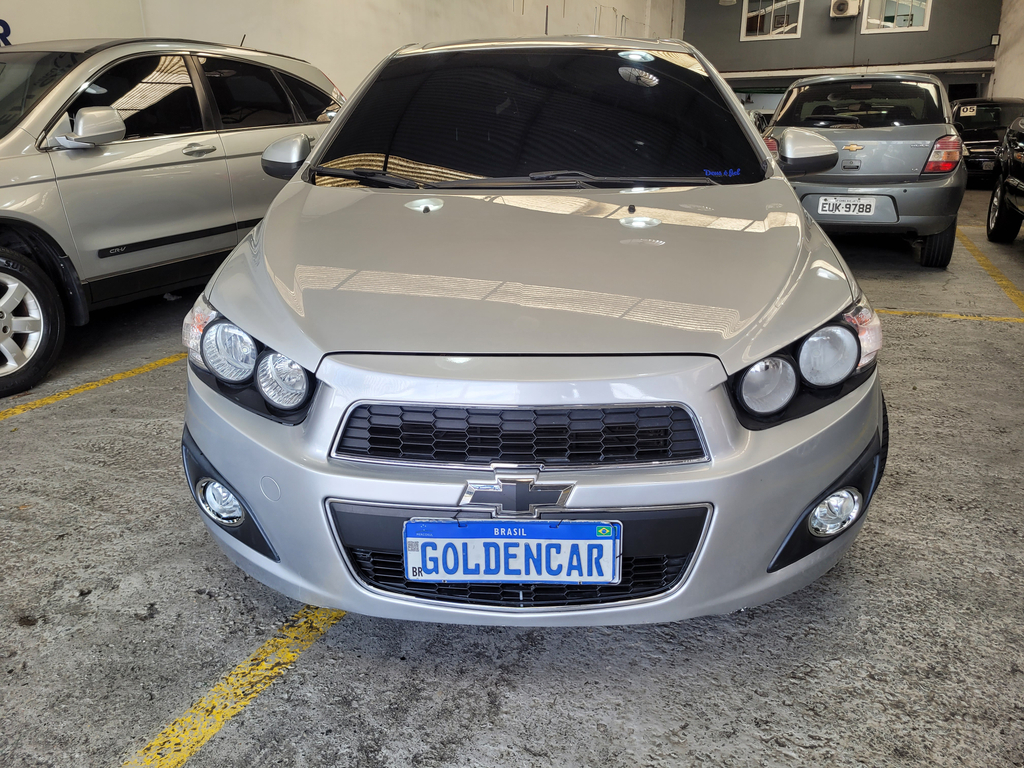 Chevrolet Sonic Sedan Prata