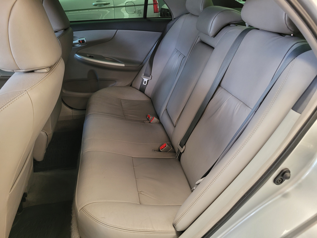 Toyota Corolla Prata