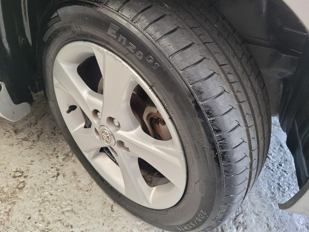 Toyota Corolla Prata