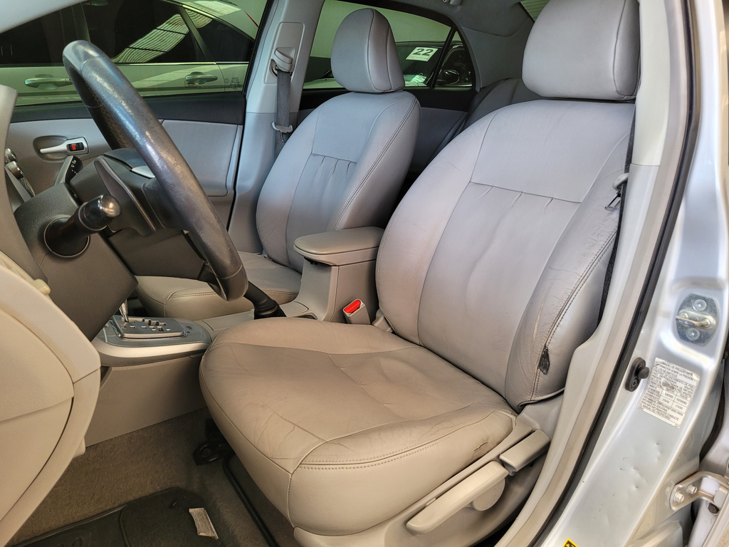 Toyota Corolla Prata