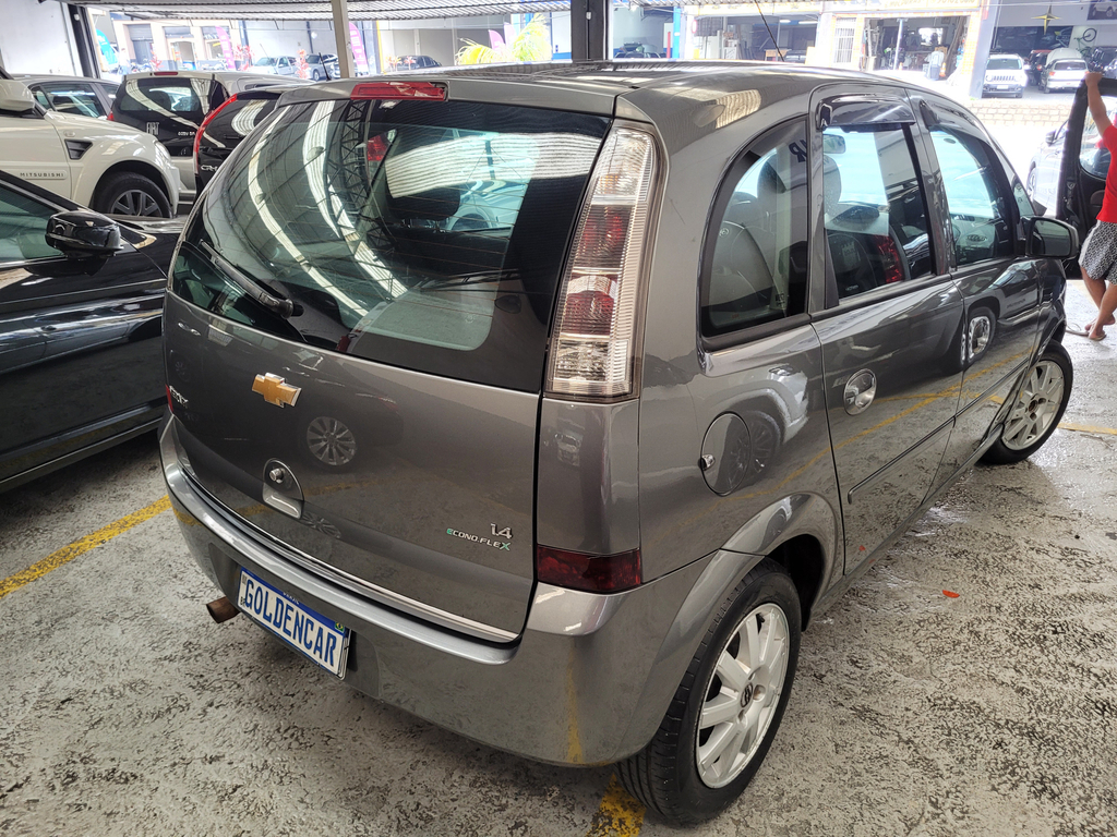 Chevrolet Meriva Cinza