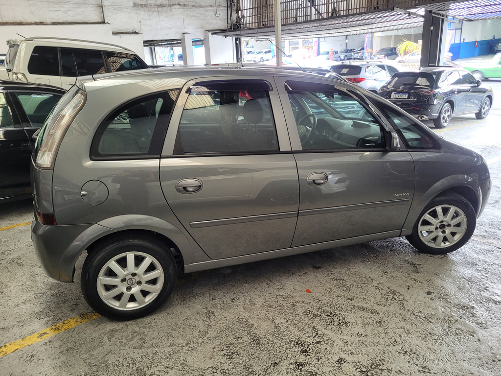 Chevrolet Meriva Cinza