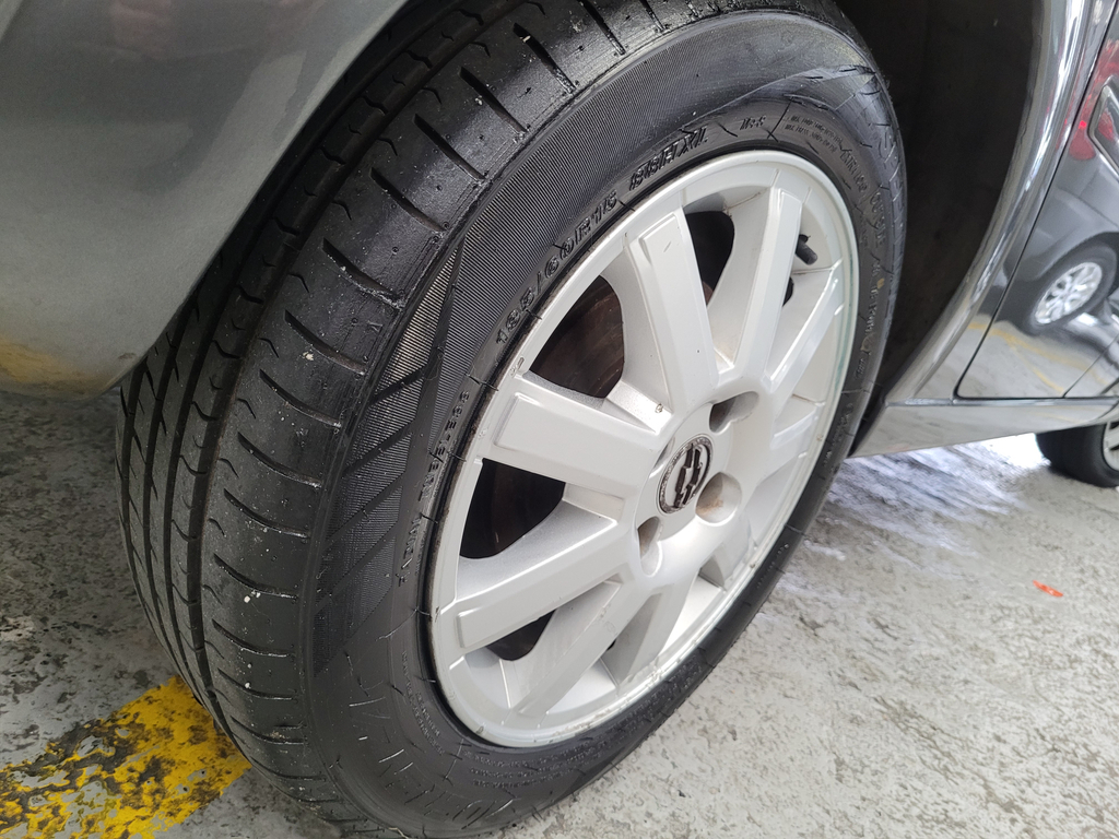 Chevrolet Meriva Cinza