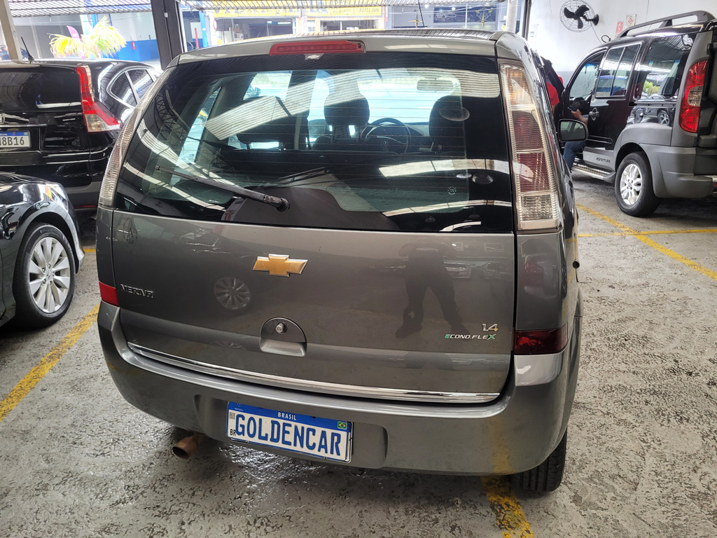 Chevrolet Meriva Cinza