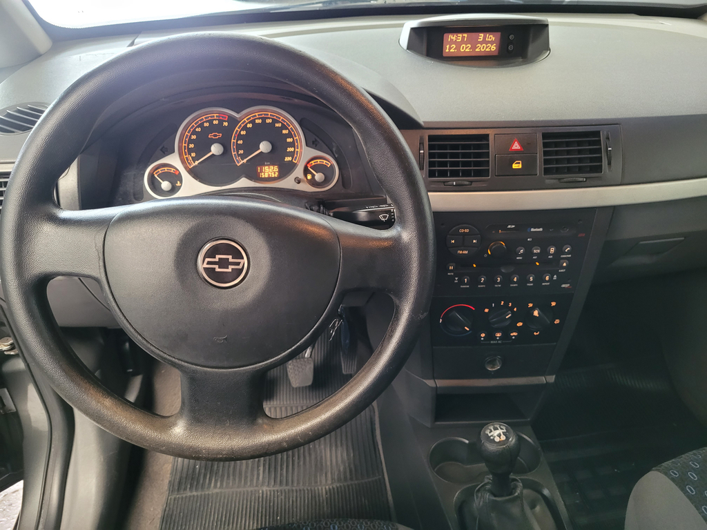 Chevrolet Meriva Cinza