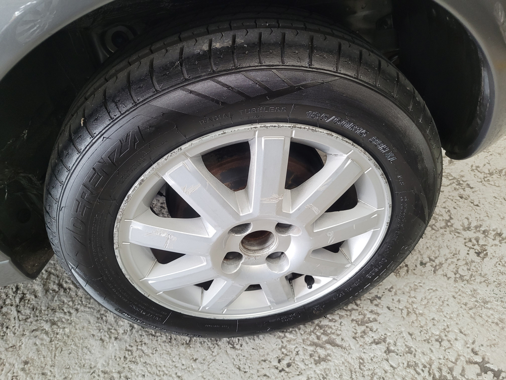 Chevrolet Meriva Cinza