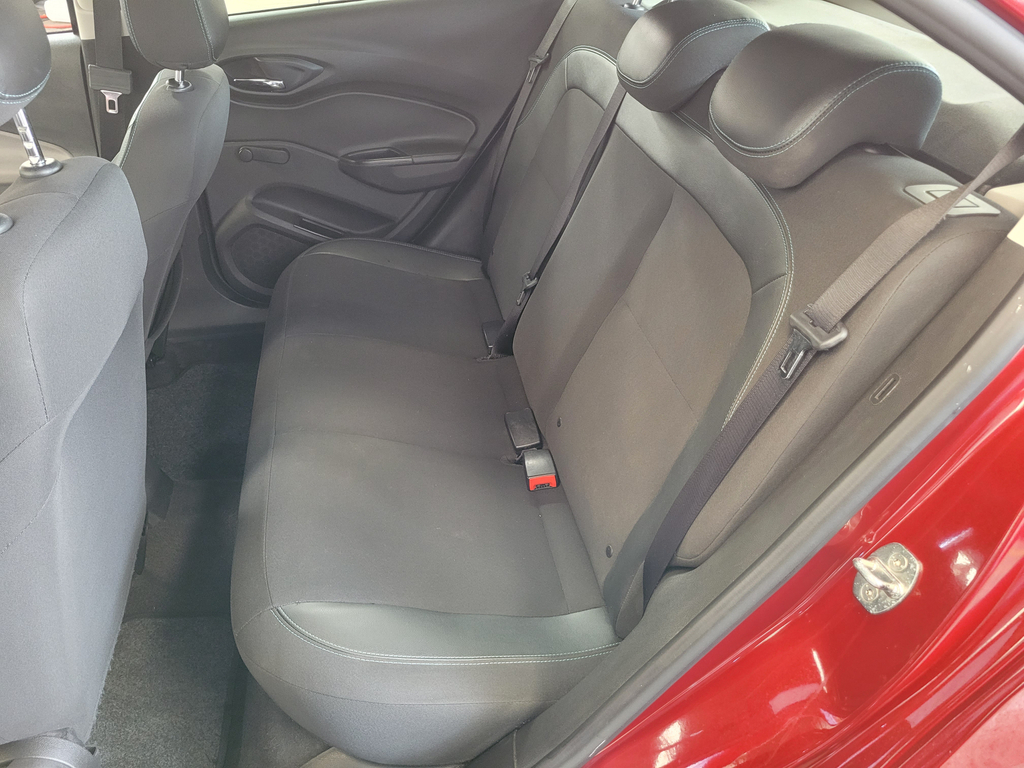 Chevrolet Onix Vermelho