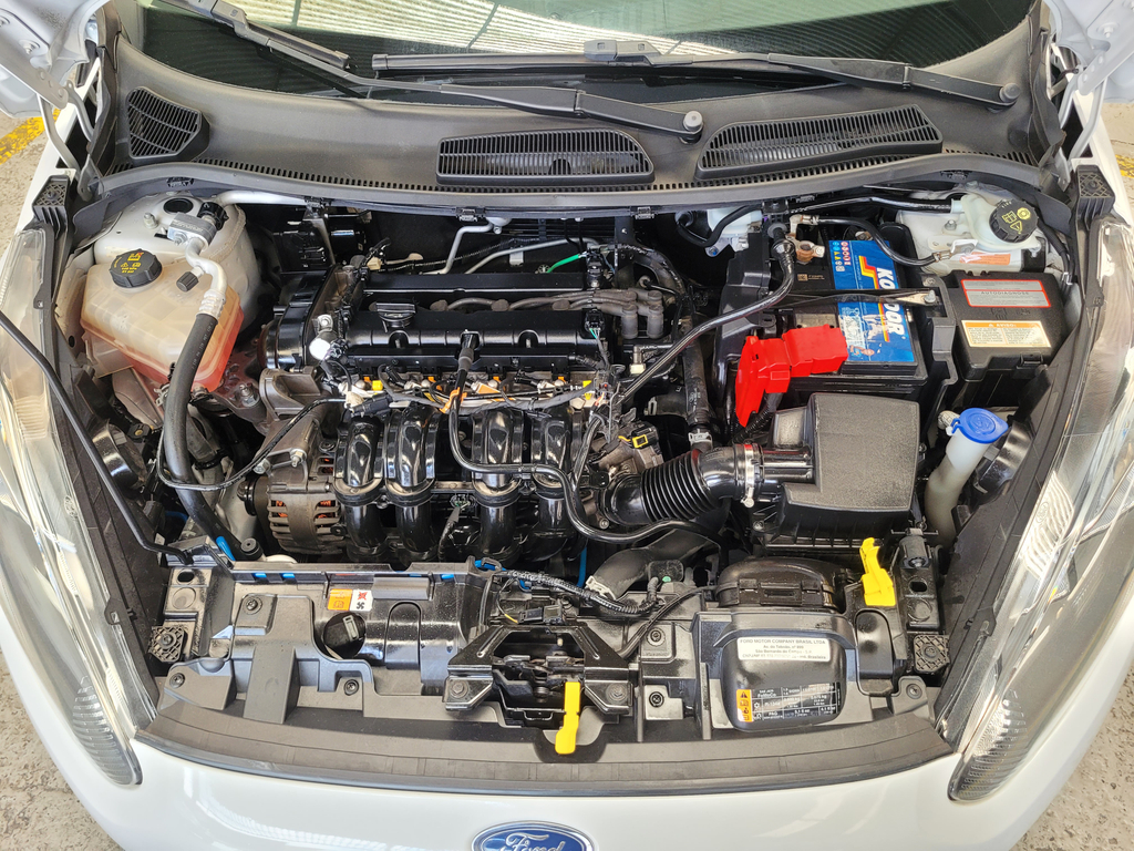 Ford New Fiesta Hatch Branco
