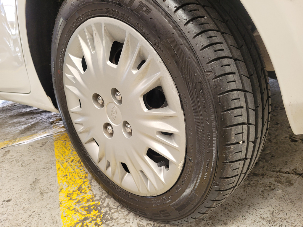 Ford New Fiesta Hatch Branco