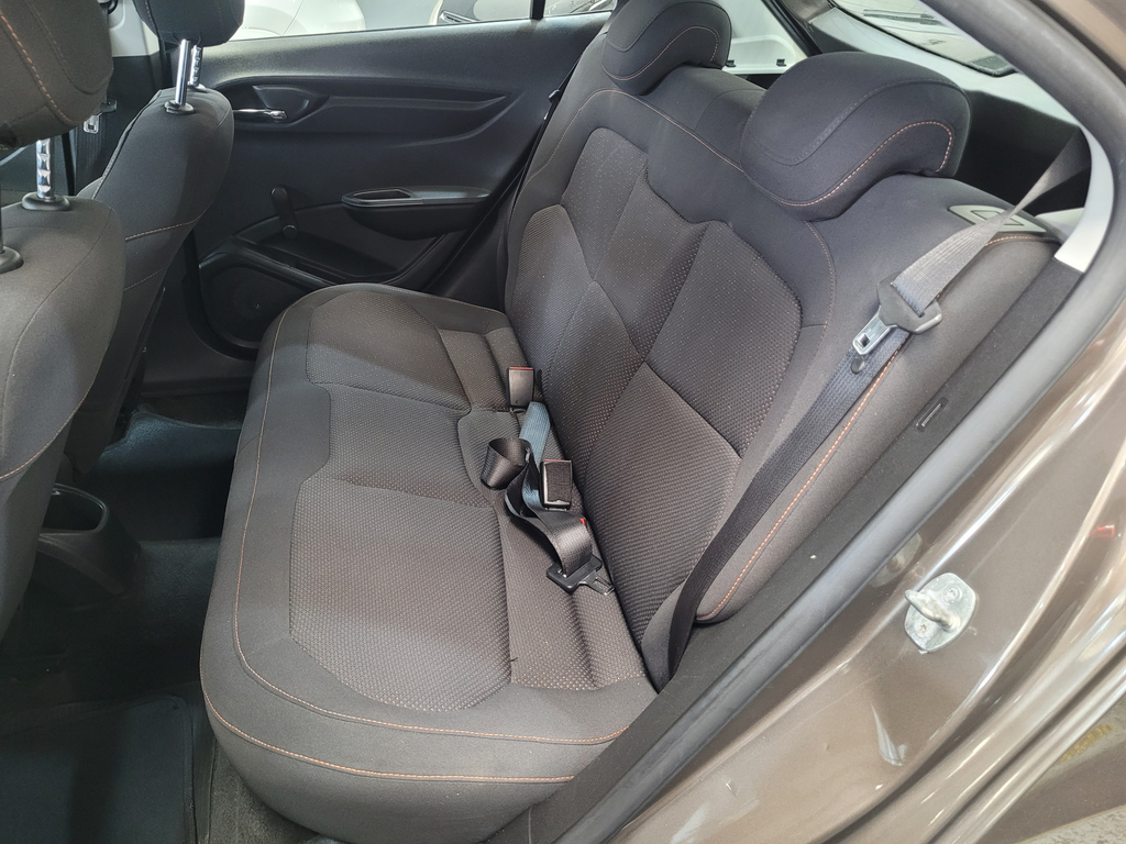 Chevrolet Onix Cinza