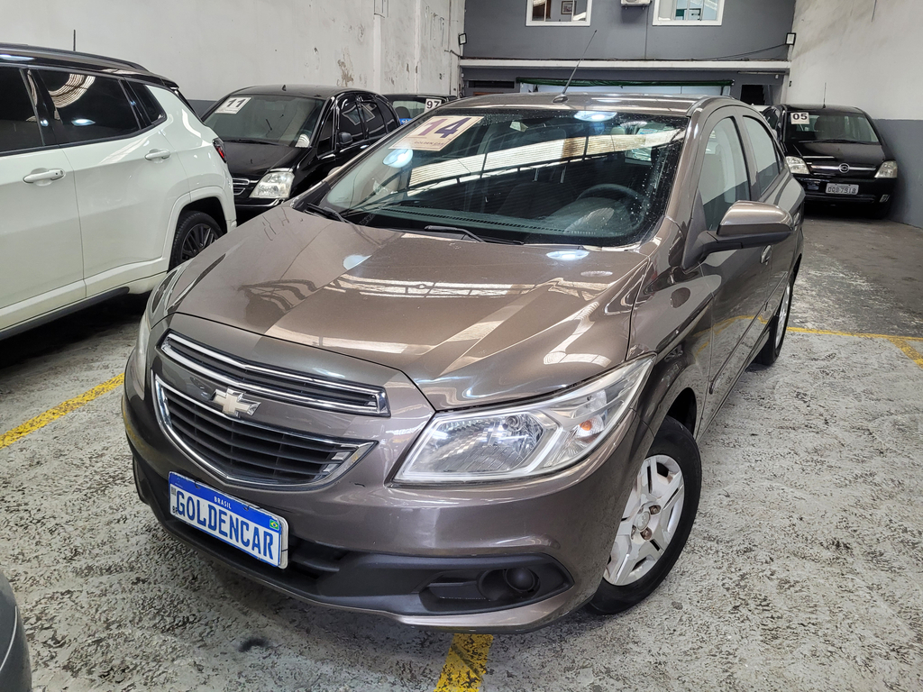Chevrolet Onix Cinza
