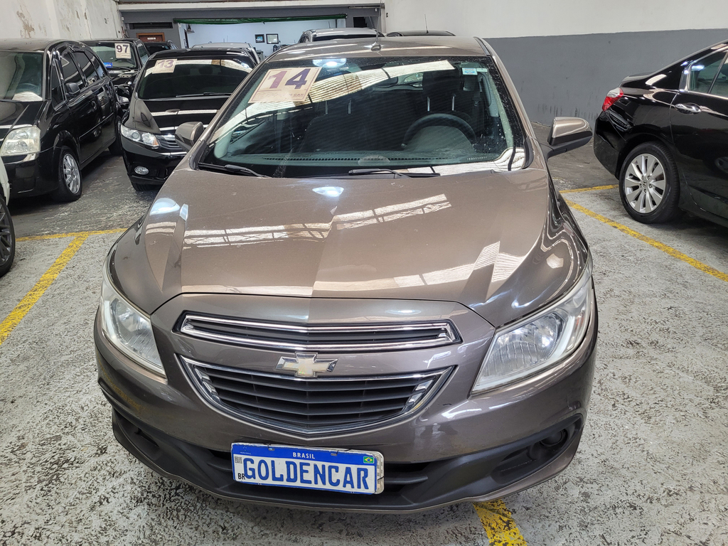 Chevrolet Onix Cinza