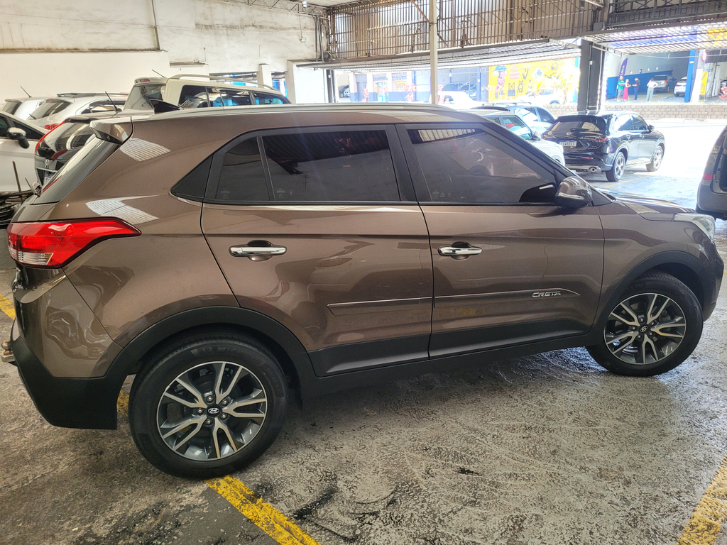 Hyundai Creta Marrom