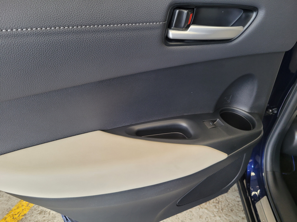 Toyota Corolla Cross Azul