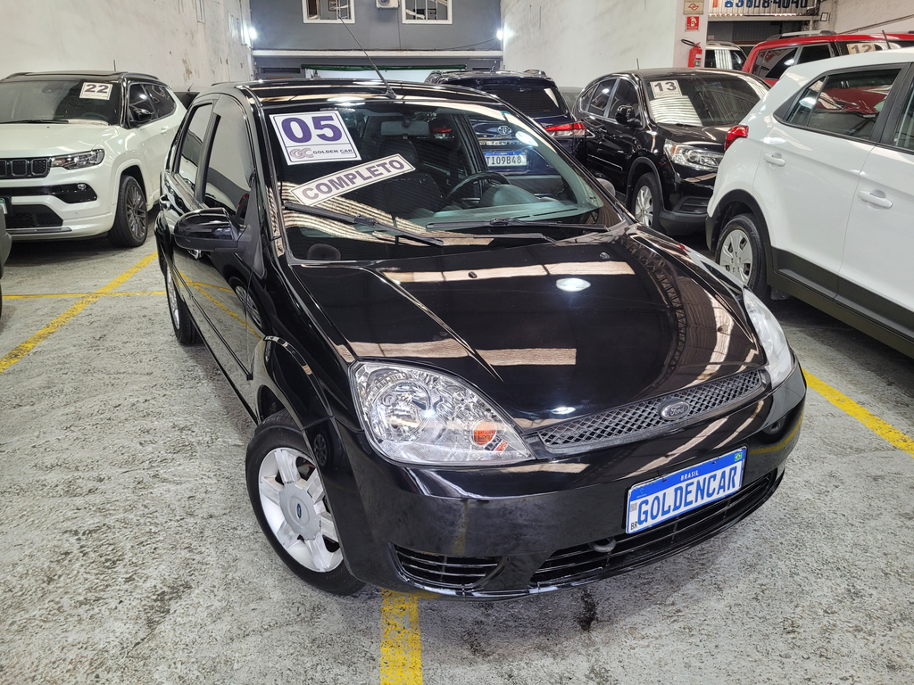 Ford Fiesta Sedan Preto