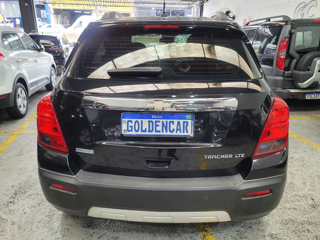 Chevrolet Tracker Preto