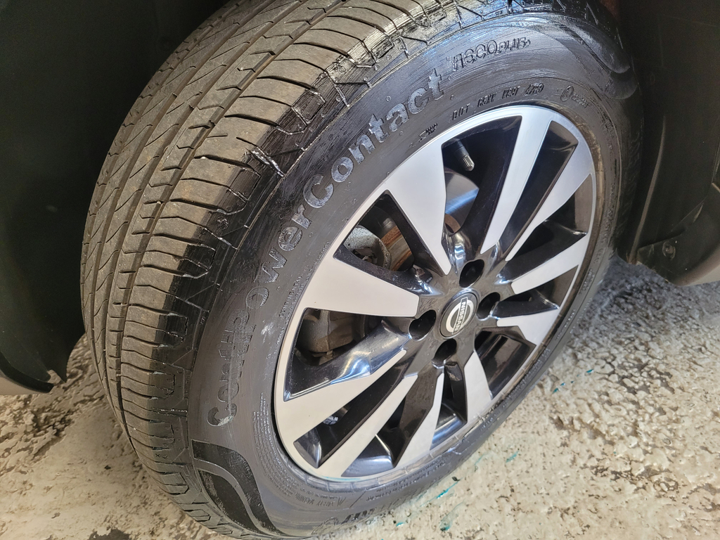 Nissan Kicks Vermelho