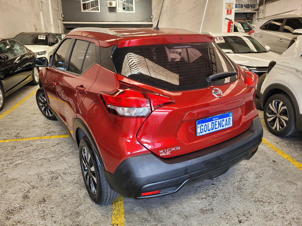 Nissan Kicks Vermelho