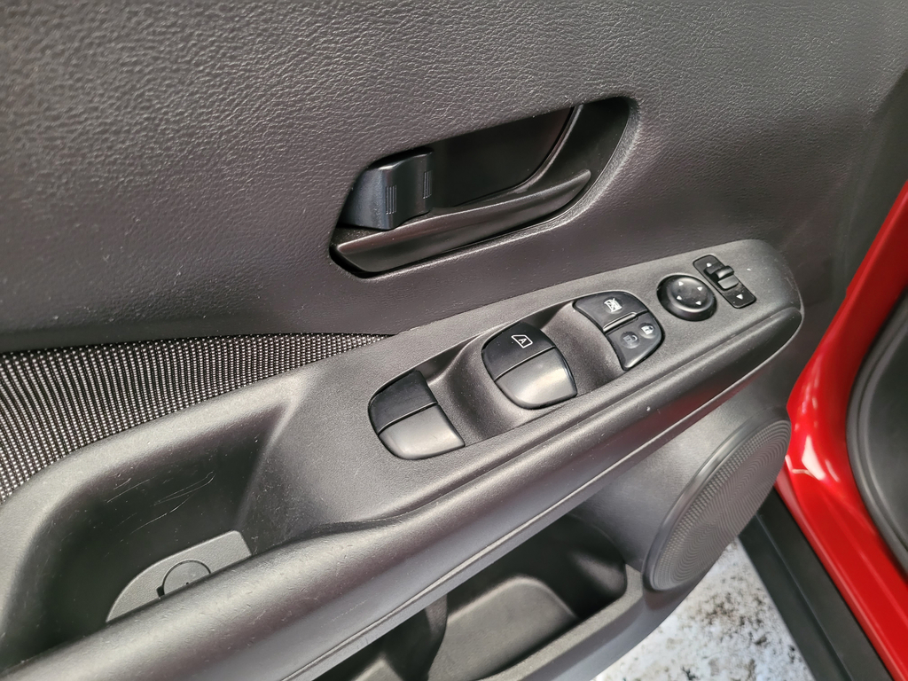 Nissan Kicks Vermelho