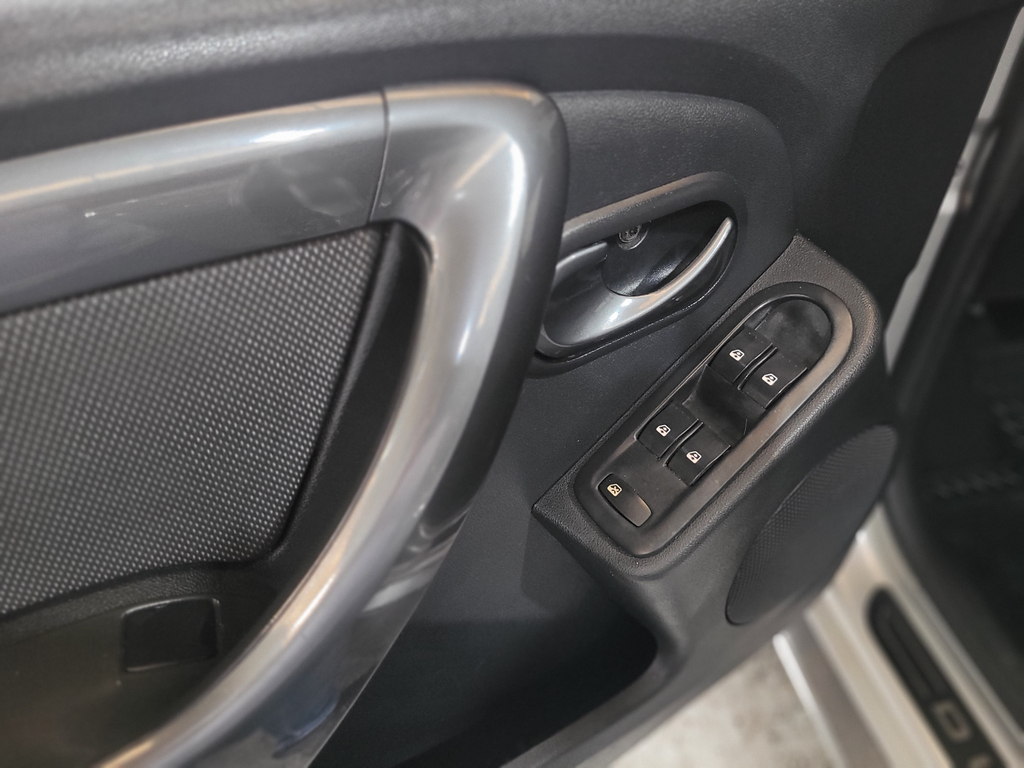 Renault Duster Prata