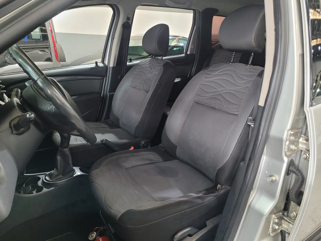 Renault Duster Prata