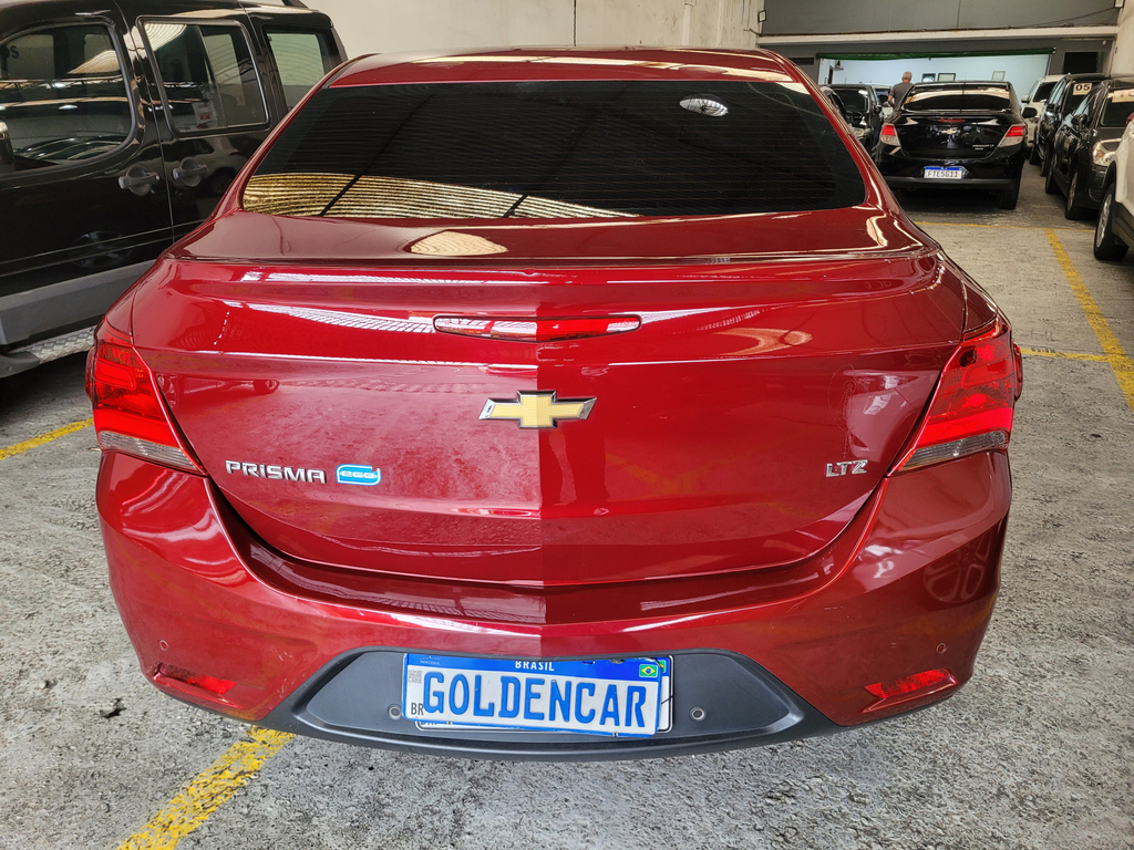 Chevrolet Prisma Vermelho