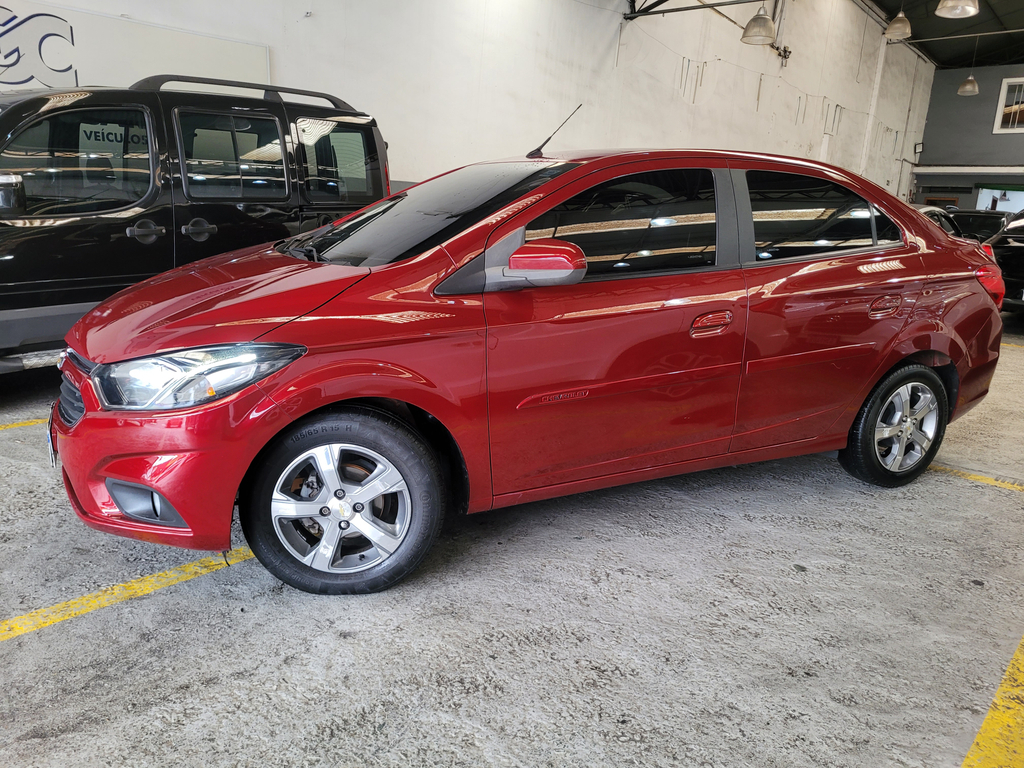 Chevrolet Prisma Vermelho