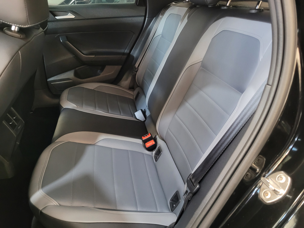 Volkswagen Nivus Preto