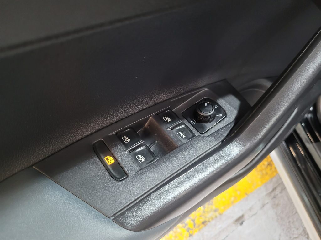 Volkswagen Nivus Preto