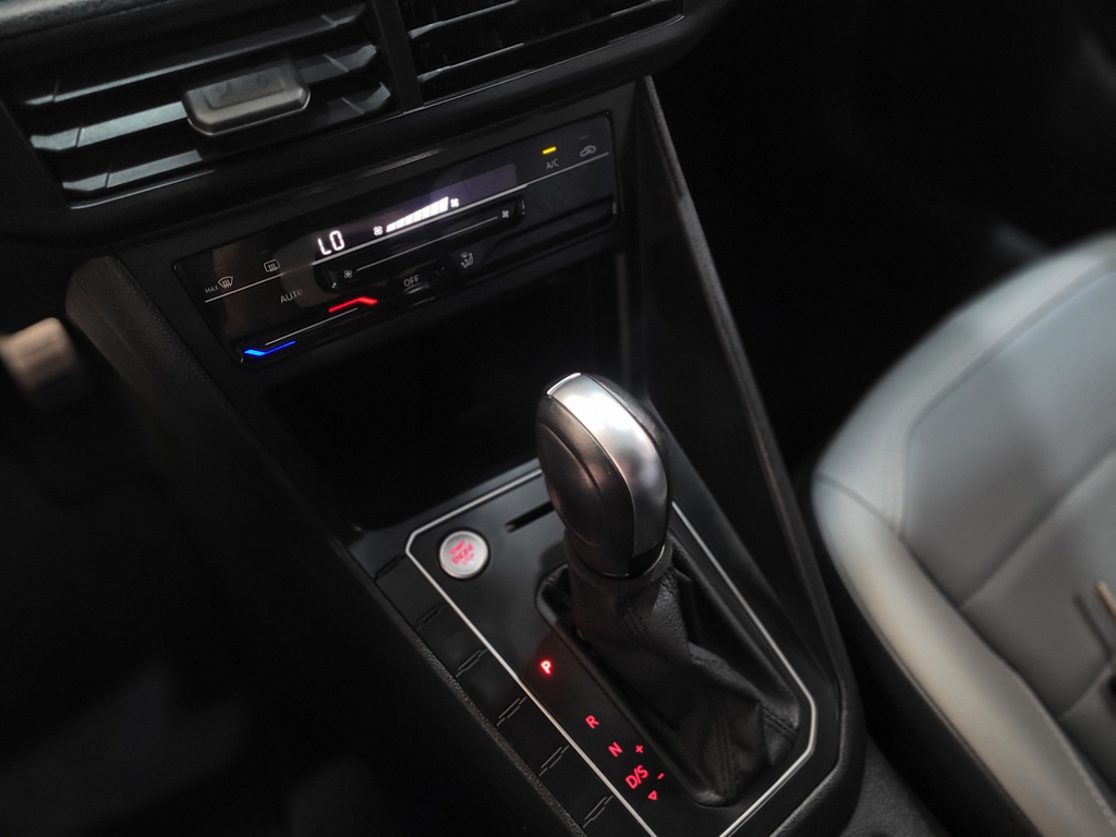 Volkswagen Nivus Preto