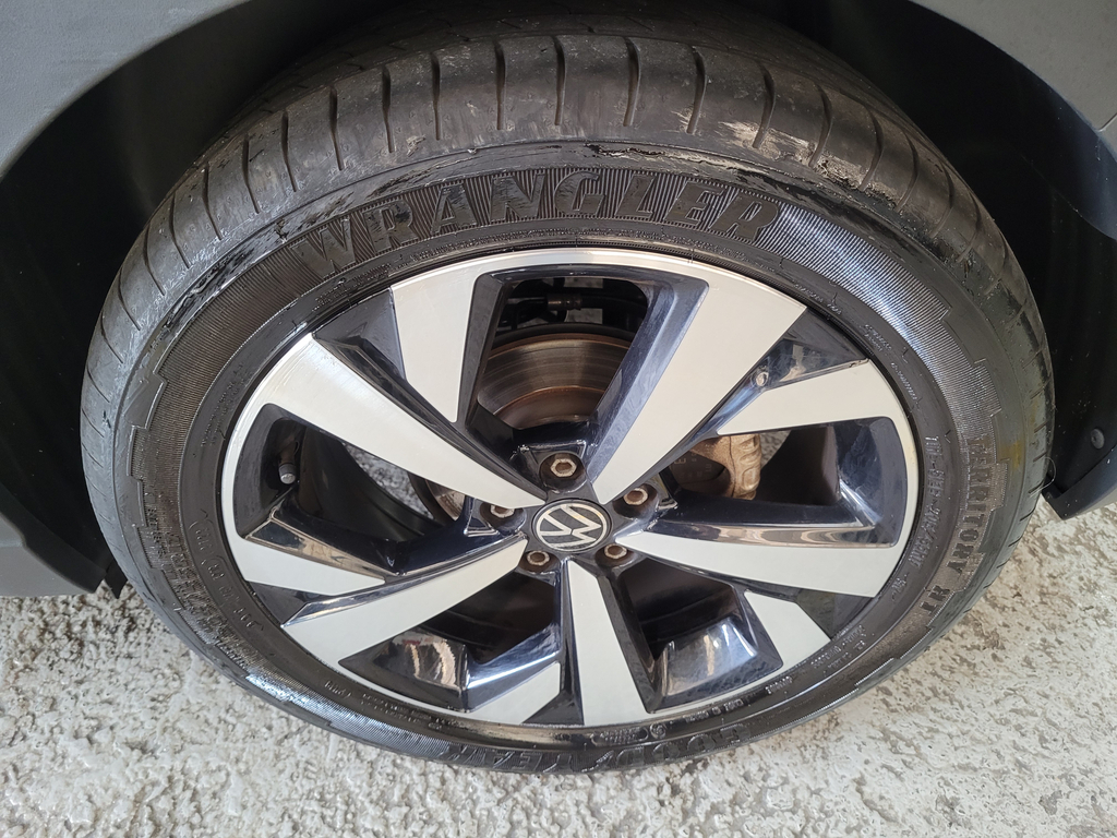 Volkswagen Nivus Preto