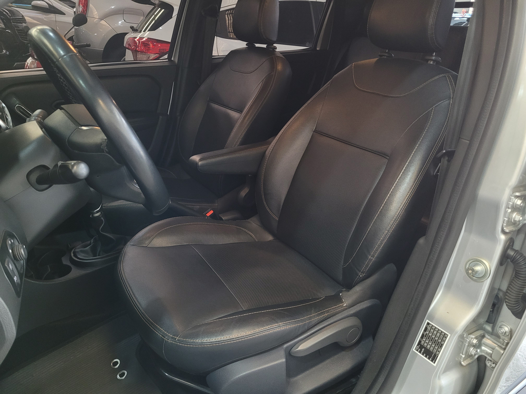 Renault Duster Oroch Prata