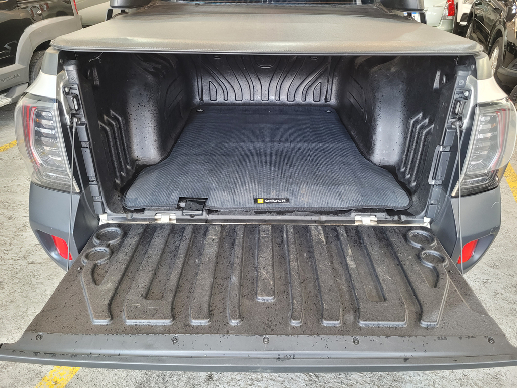 Renault Duster Oroch Prata