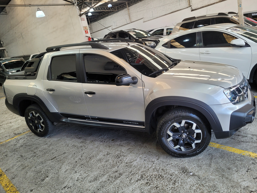 Renault Duster Oroch Prata
