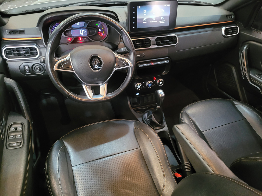 Renault Duster Oroch Prata