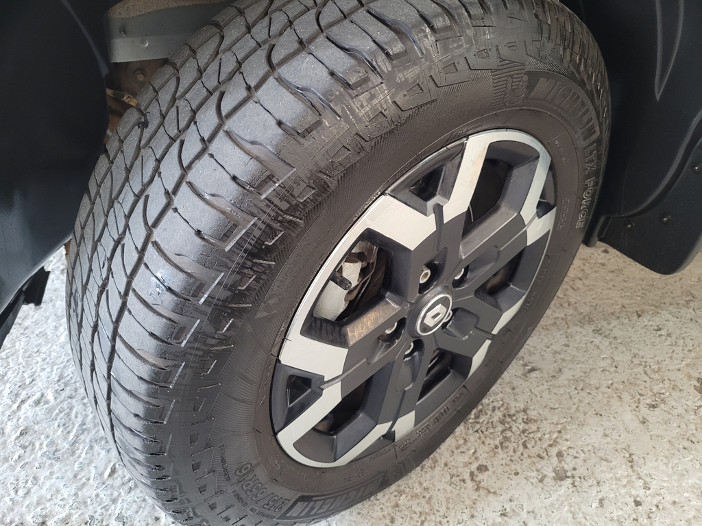 Renault Duster Oroch Prata