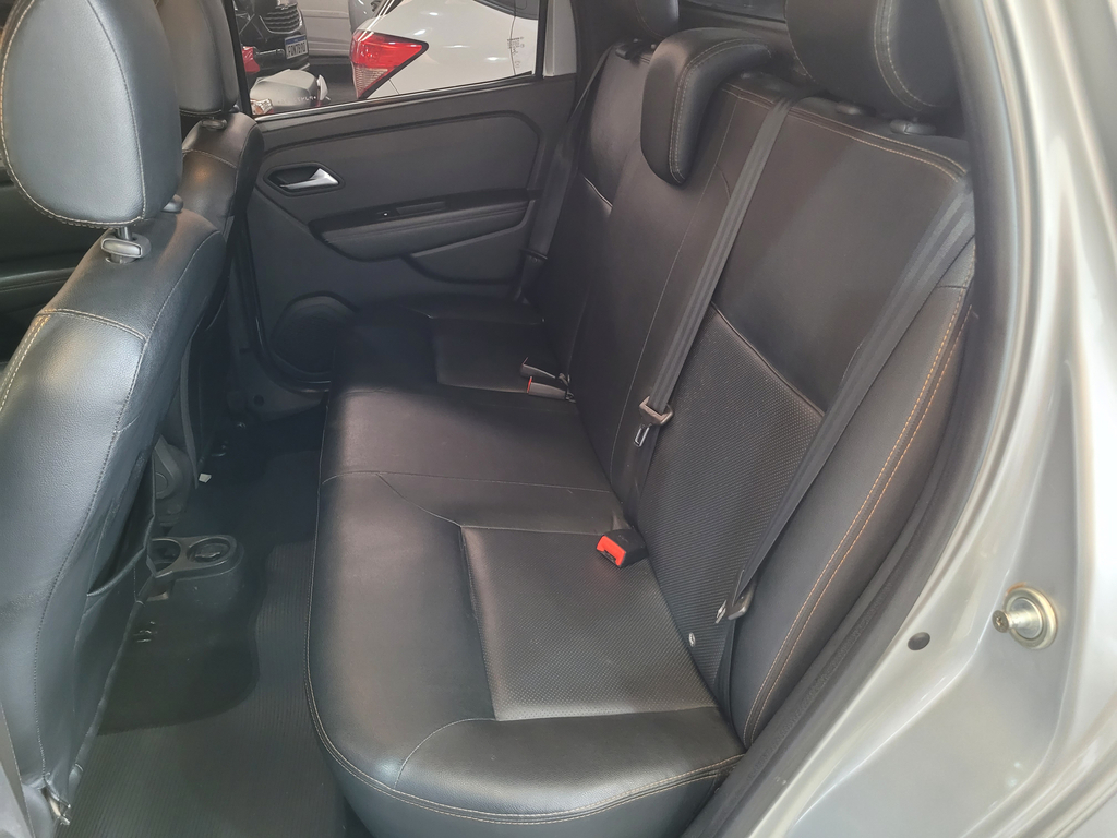 Renault Duster Oroch Prata