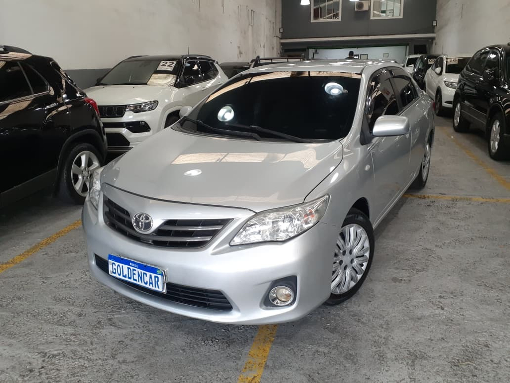 Toyota Corolla Prata