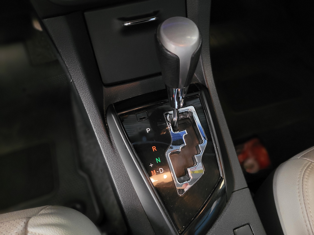 Toyota Corolla Cinza