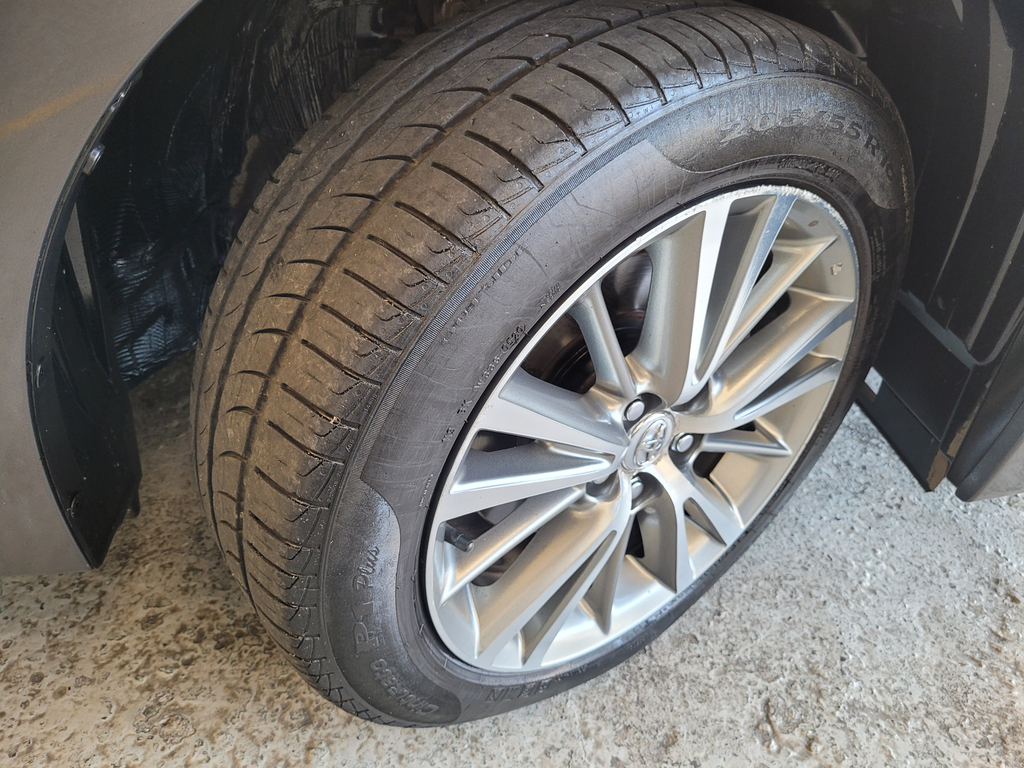 Toyota Corolla Cinza