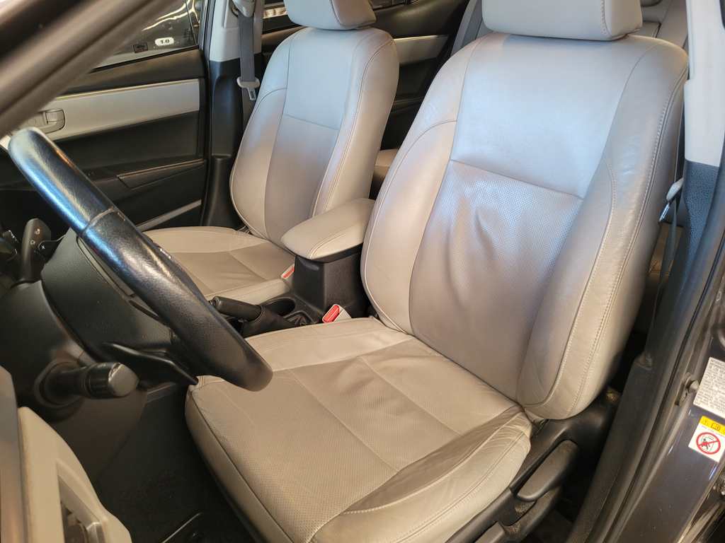 Toyota Corolla Cinza